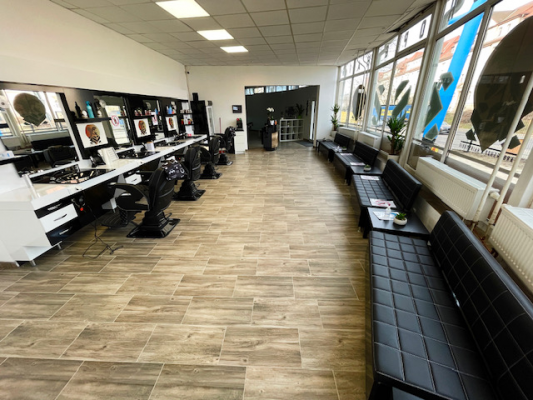 382 Barbershop & Hairstudio aus Merseburg (Sachsen) geht mit seiner Bonuskarte Digital
