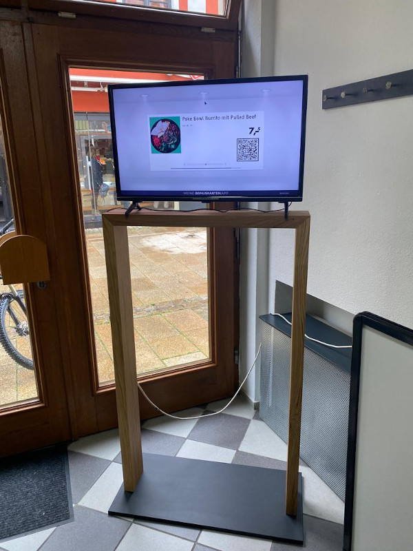 Innovation in Mindelheim: Digitaler-Schaufenster Slider bei Tasty Bowl in Mindelheim