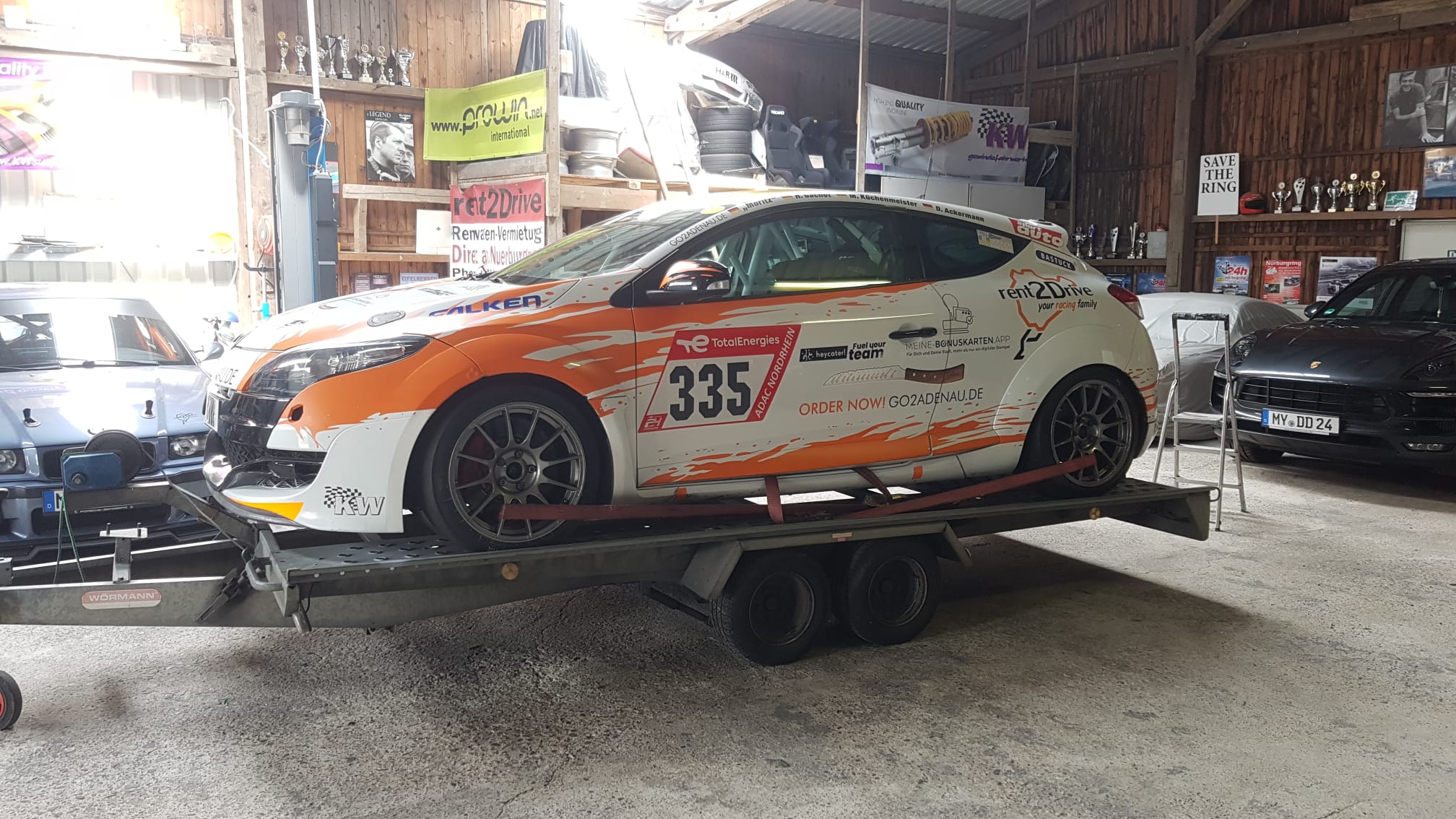 rent2Drive Racing Family – Viel Erfolg beim 24 Stunden Rennen am Nürburgring
