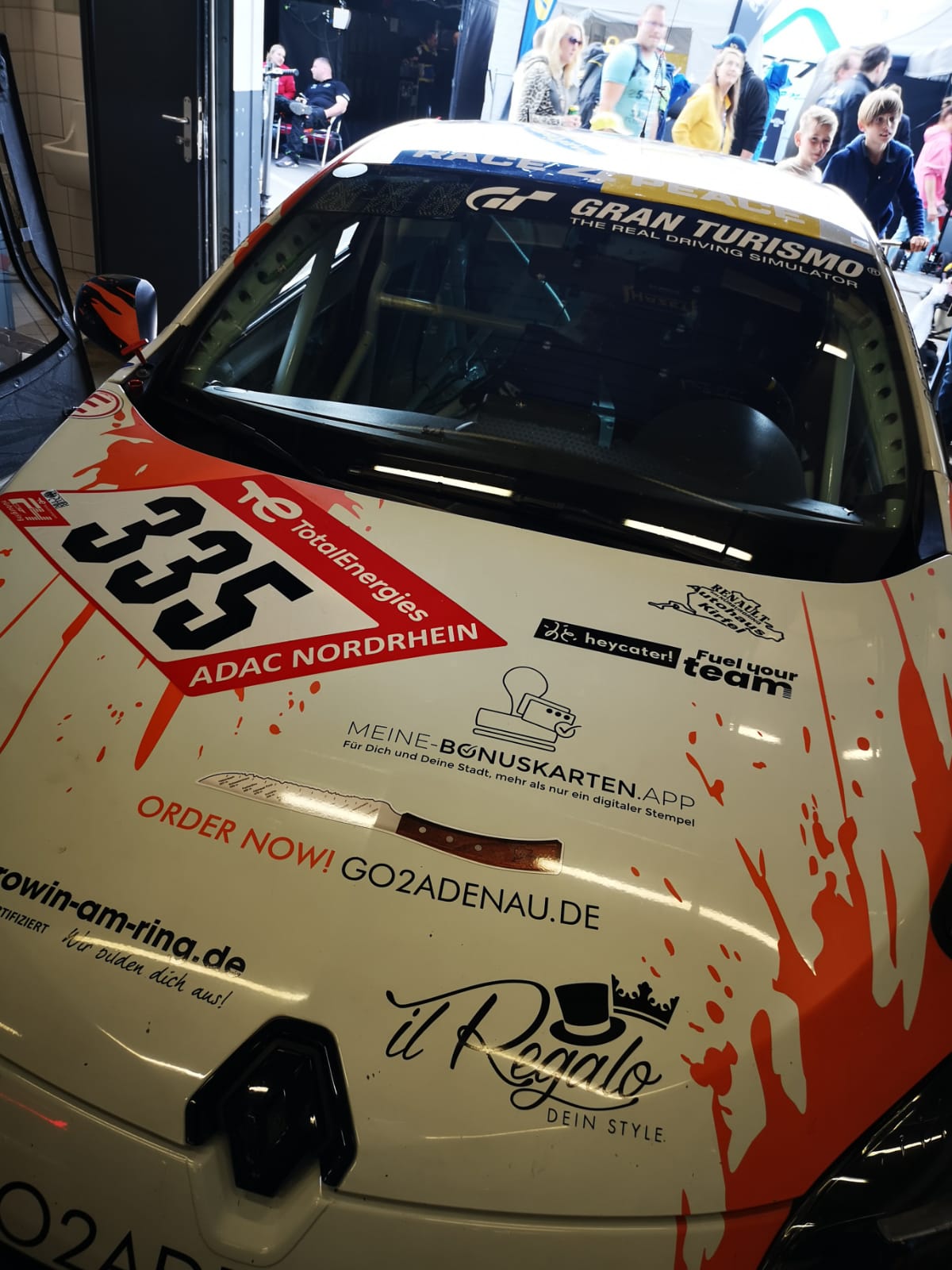 rent2Drive Racing Family – Viel Erfolg beim 24 Stunden Rennen am Nürburgring
