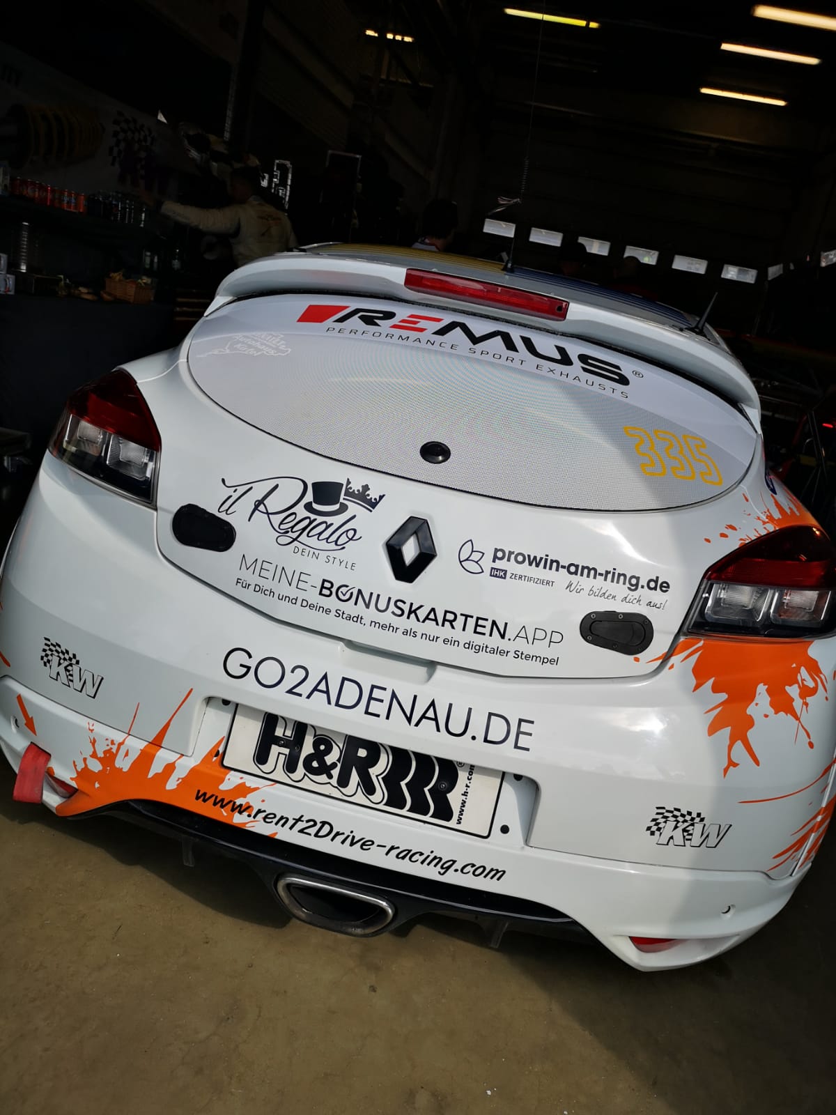 rent2Drive Racing Family – Viel Erfolg beim 24 Stunden Rennen am Nürburgring